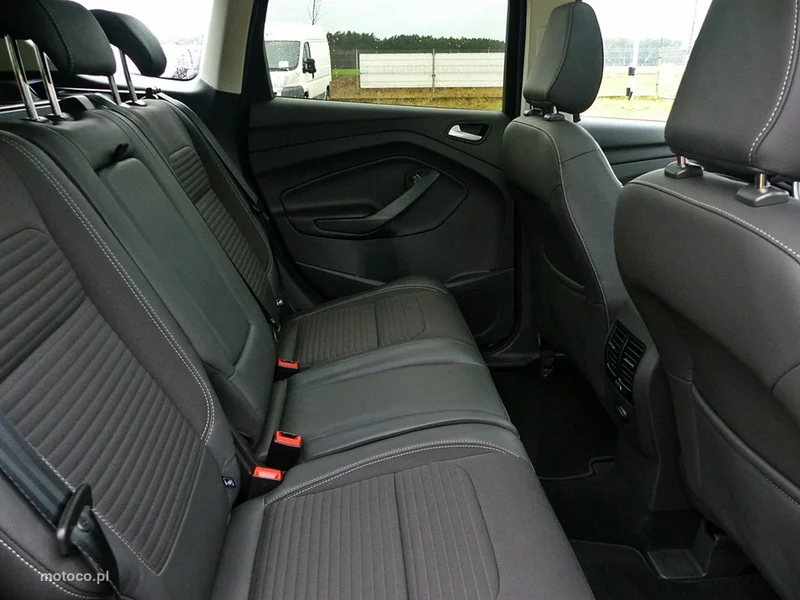 Ford Kuga II 24