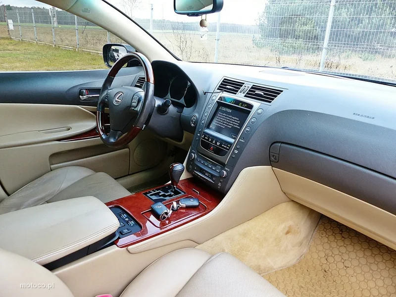 Lexus GS 24