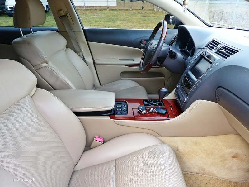 Lexus GS 25