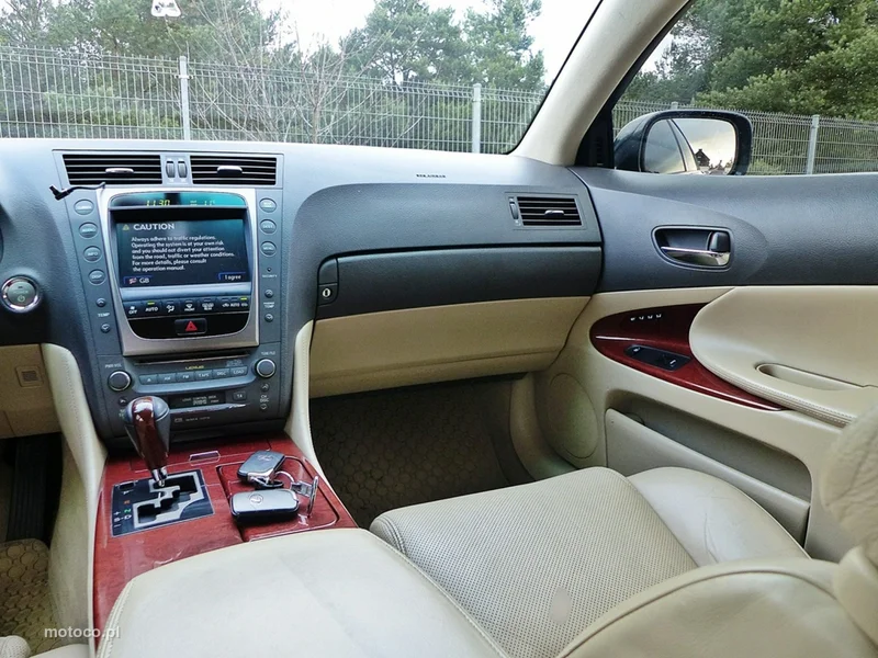 Lexus GS 37