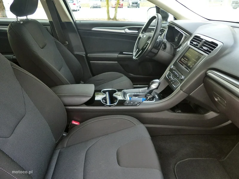 Ford Mondeo V 26