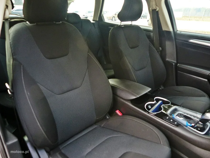 Ford Mondeo V 27