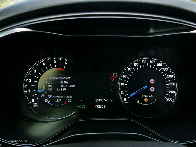 Ford Mondeo V 29