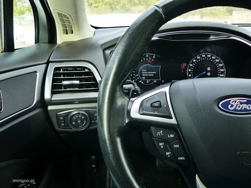 Ford Mondeo V 31