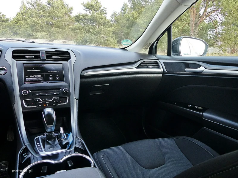 Ford Mondeo V 37