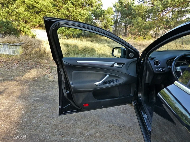 Ford Mondeo IV 17