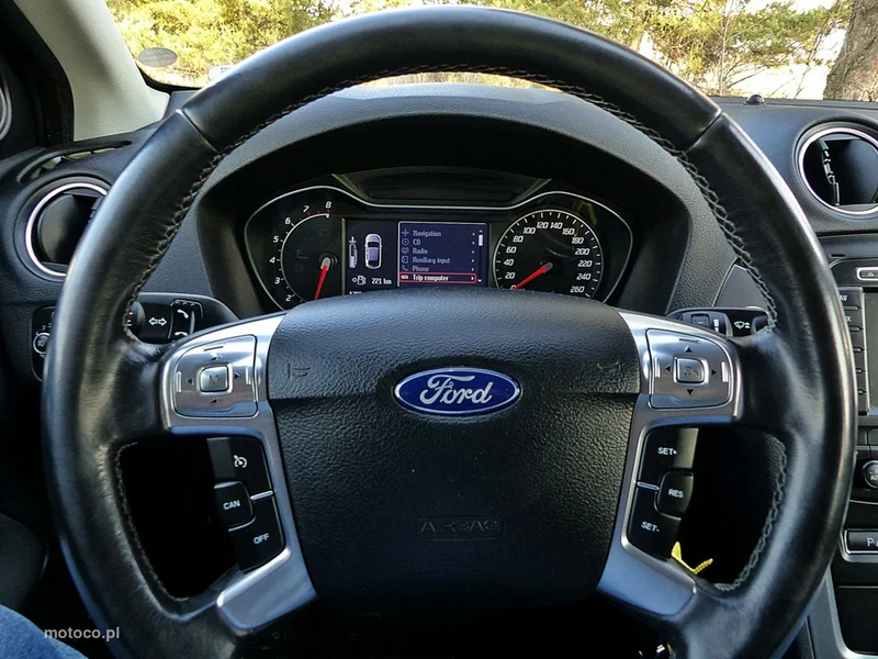 Ford Mondeo IV 28