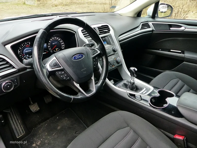 Ford Mondeo V 19