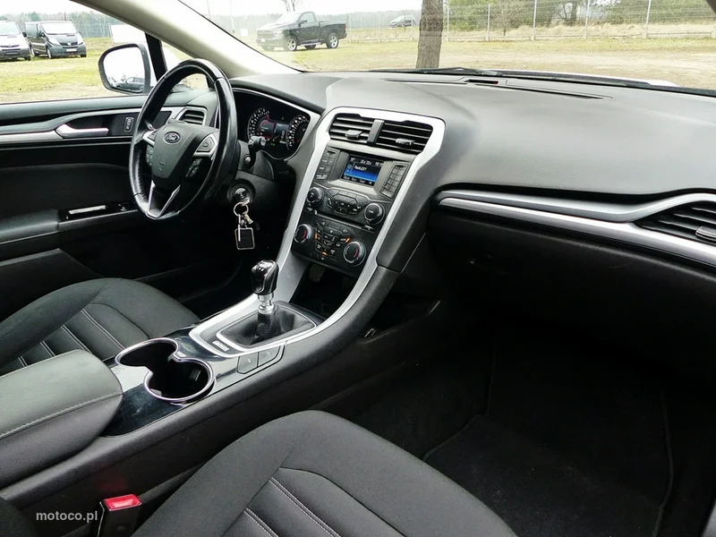 Ford Mondeo V 25