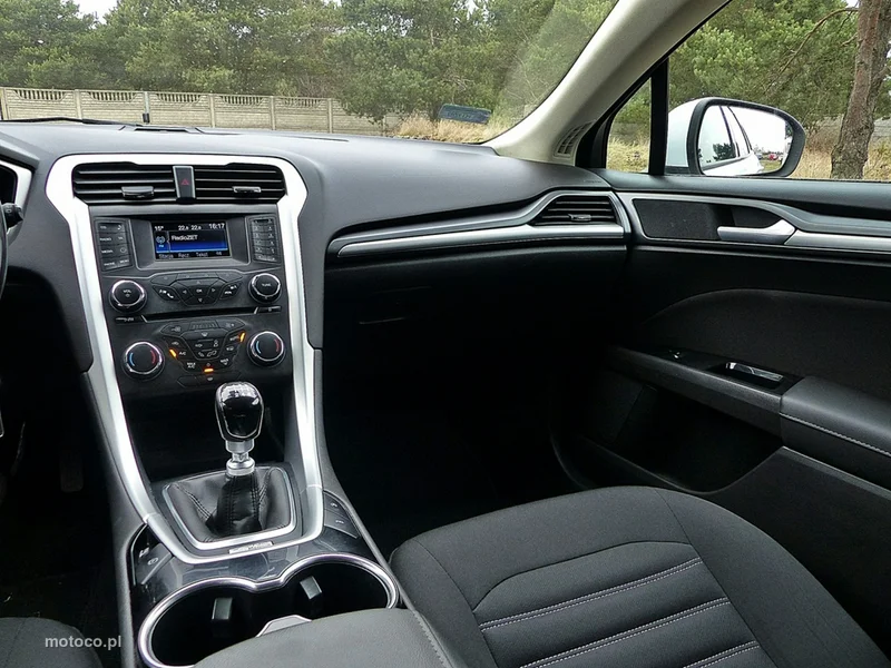 Ford Mondeo V 37