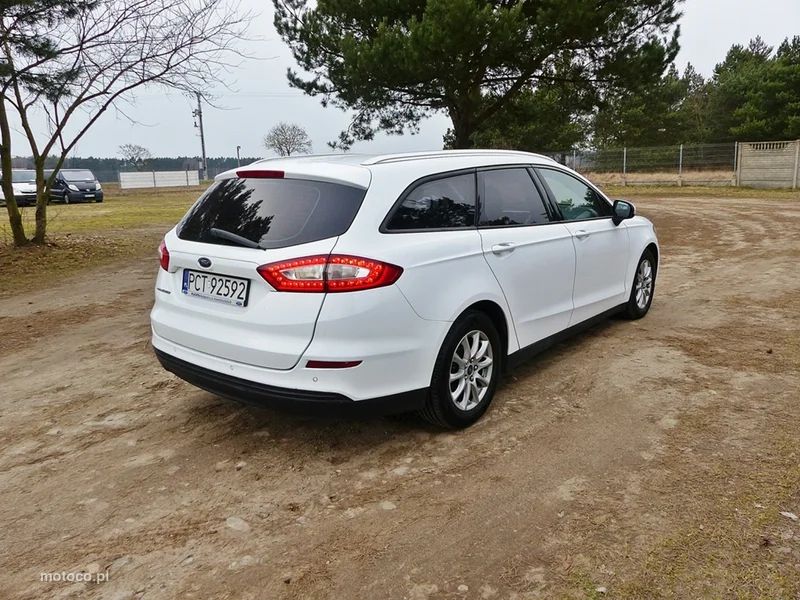 Ford Mondeo V 8