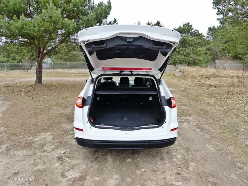 Ford Mondeo V 10