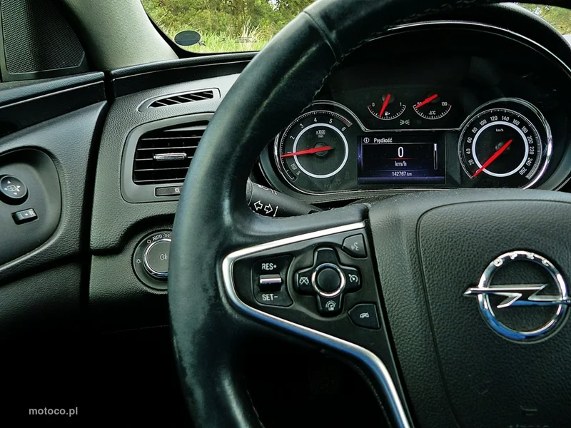 Opel Insignia A 30
