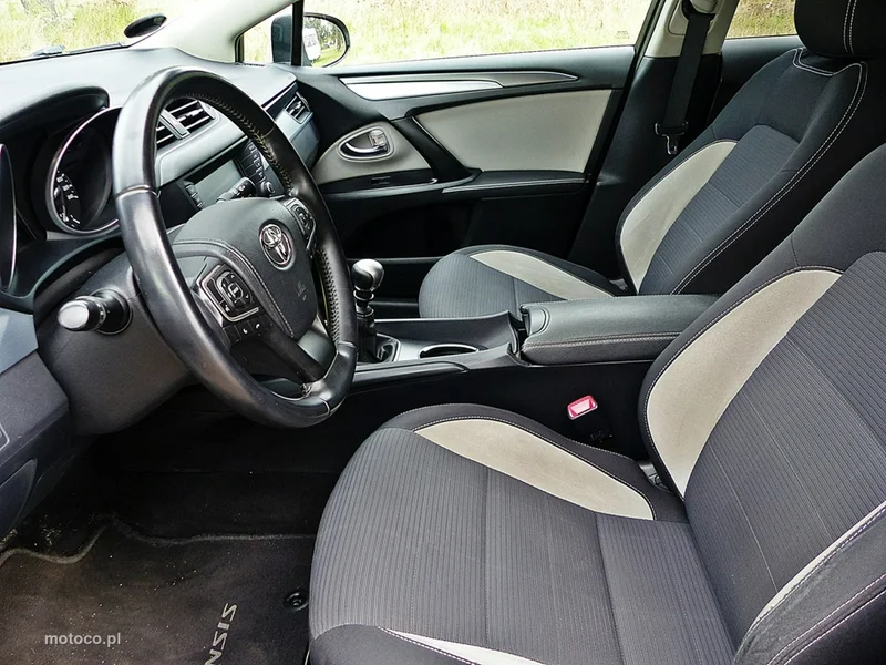 Toyota Avensis T27 20