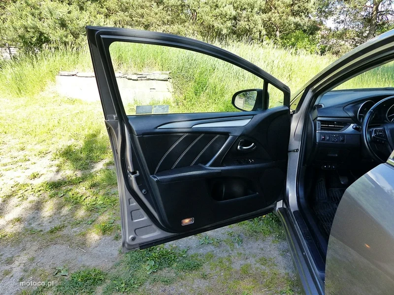 Toyota Avensis T27 17