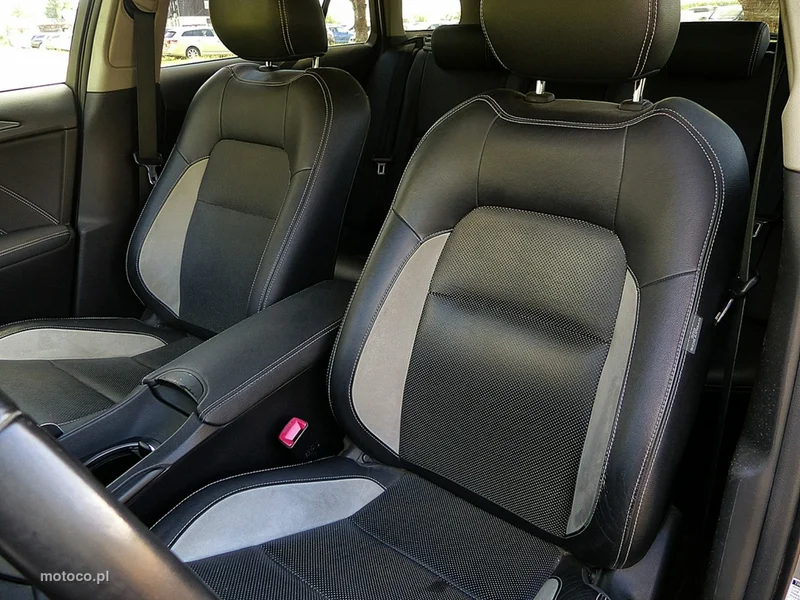 Toyota Avensis T27 20