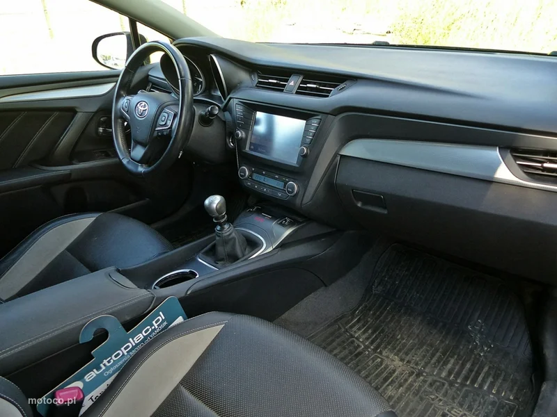 Toyota Avensis T27 24