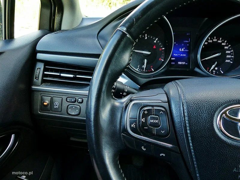Toyota Avensis T27 30