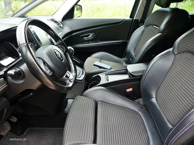 Renault Grand Scenic III 18