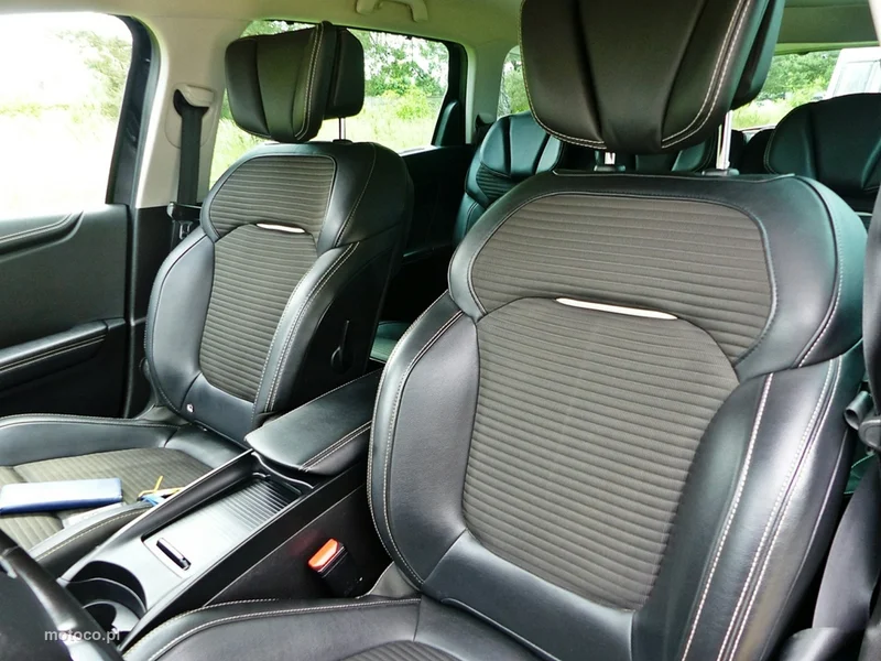Renault Grand Scenic III 19