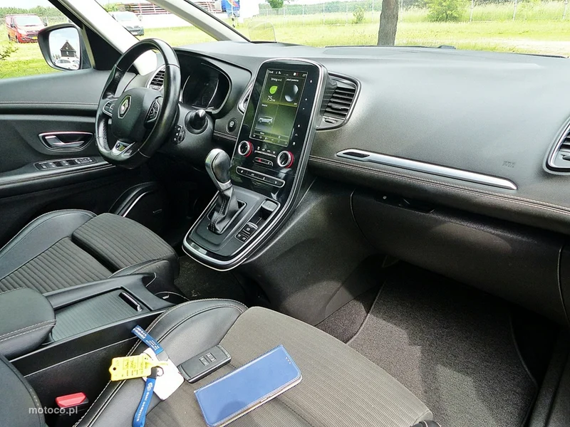 Renault Grand Scenic III 24