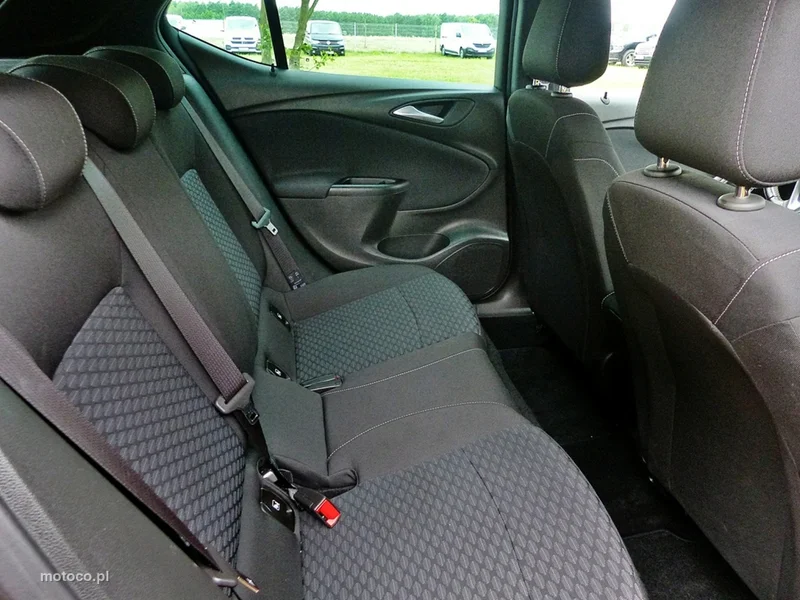 Opel Astra K 25