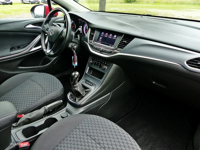Opel Astra K 26