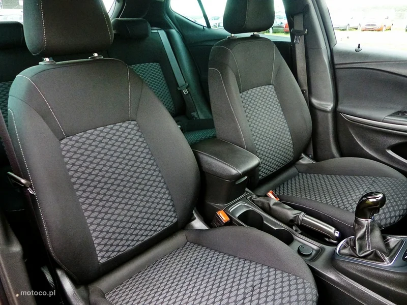 Opel Astra K 28
