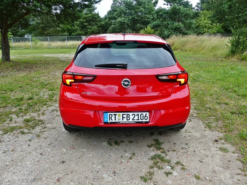 Opel Astra K 9