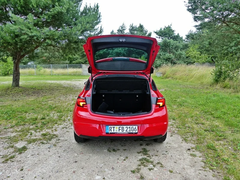 Opel Astra K 10