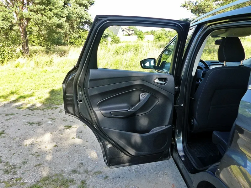 Ford Kuga II 22