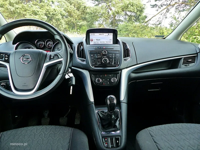 Opel Zafira C Tourer 36