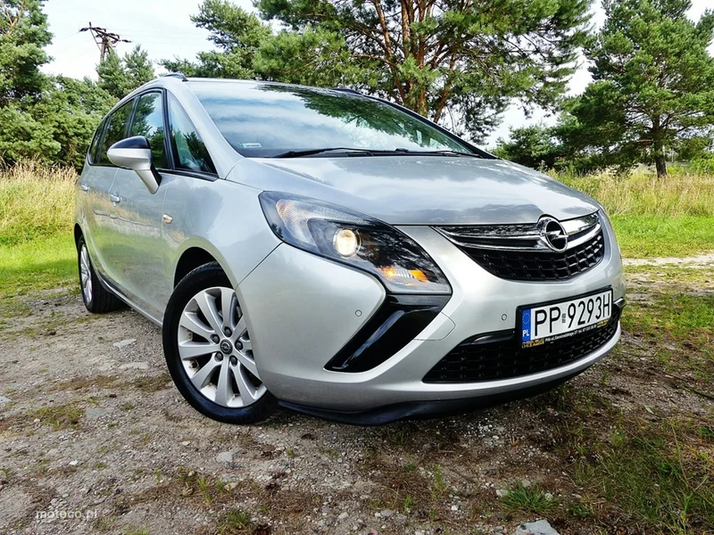 Opel Zafira C Tourer 6
