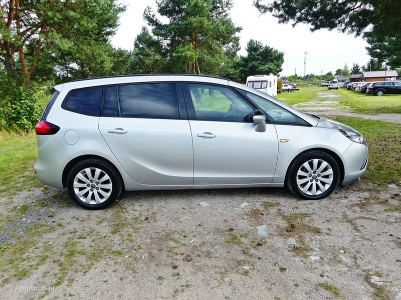 Opel Zafira C Tourer 7