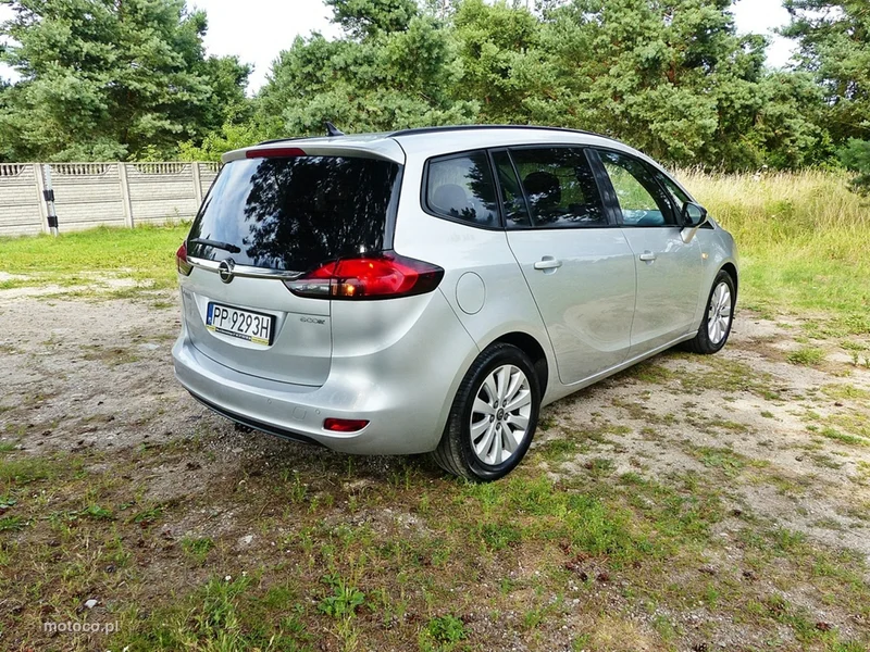 Opel Zafira C Tourer 8