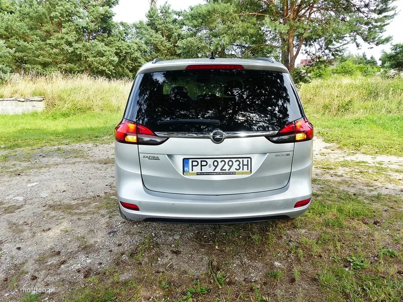 Opel Zafira C Tourer 9