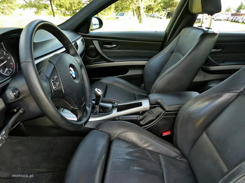 BMW Seria 3 E90 320 19