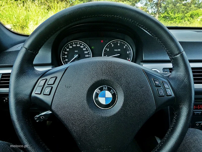 BMW Seria 3 E90 320 27