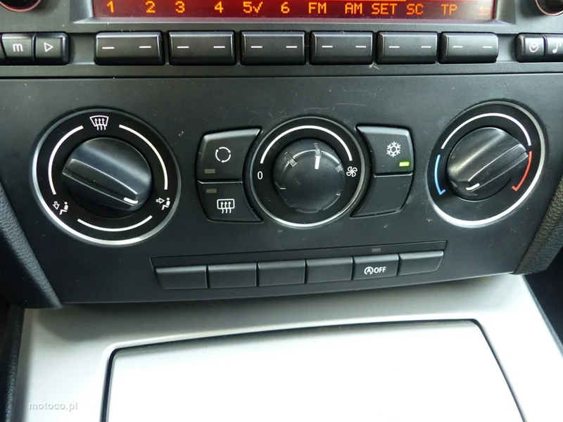 BMW Seria 3 E90 320 33