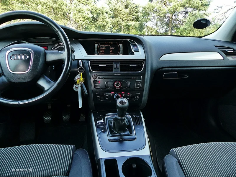 Audi A4 B8 36