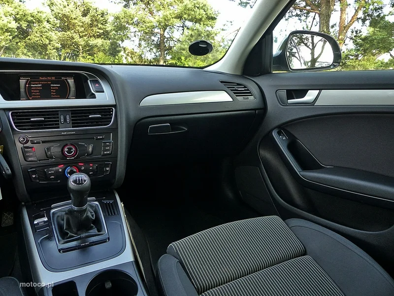 Audi A4 B8 37