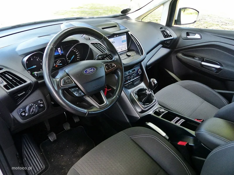 Ford C-Max II 17