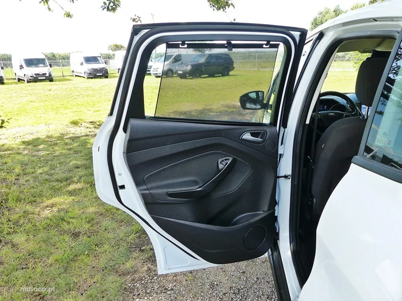 Ford C-Max II 20