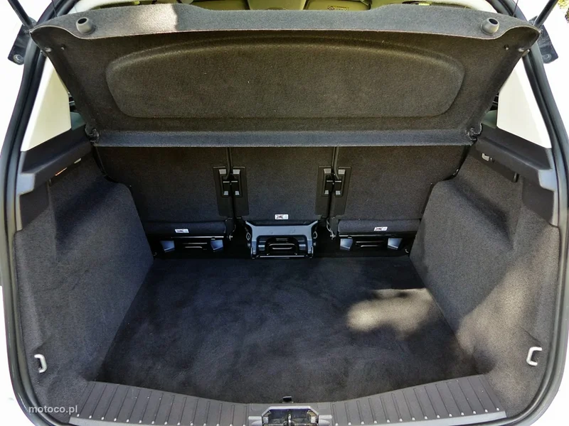Ford C-Max II 10