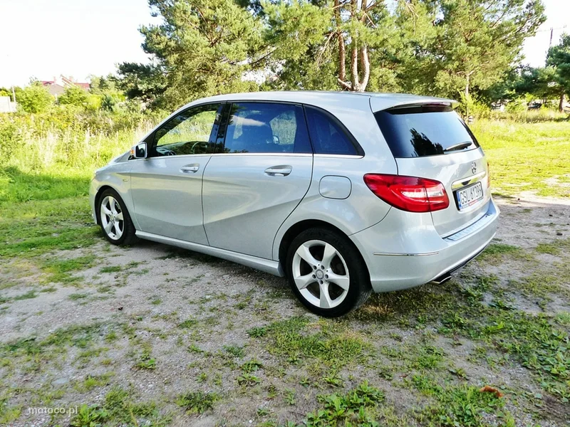 Mercedes-Benz Klasa B W246 B 180 12