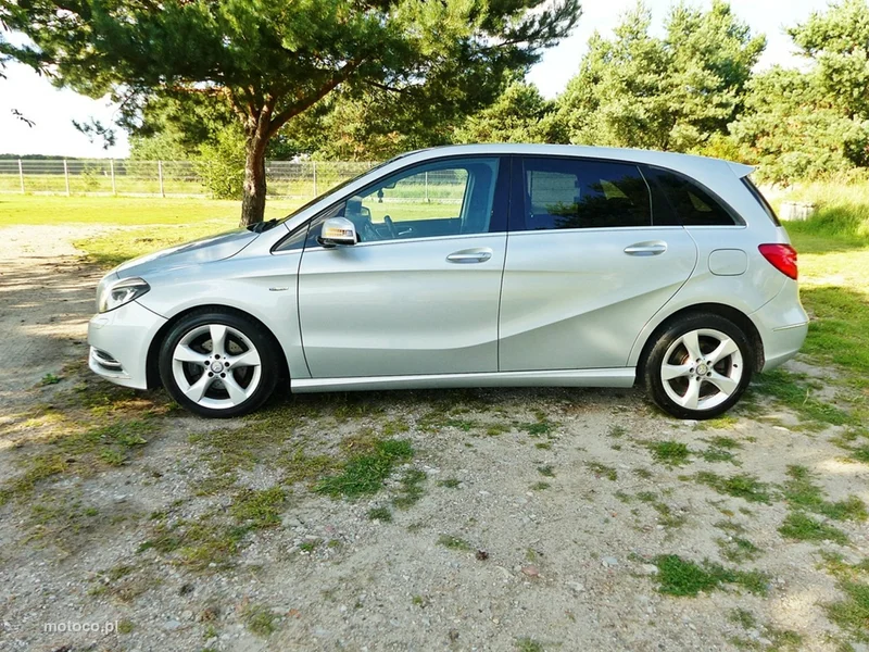 Mercedes-Benz Klasa B W246 B 180 13