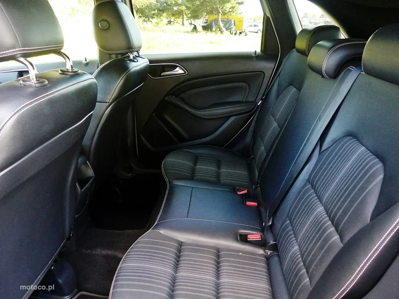Mercedes-Benz Klasa B W246 B 180 23
