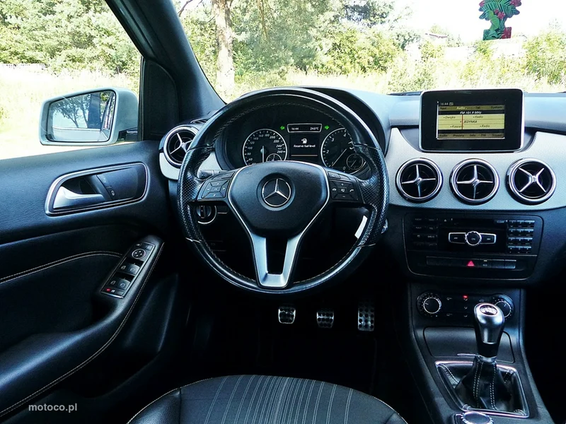 Mercedes-Benz Klasa B W246 B 180 35