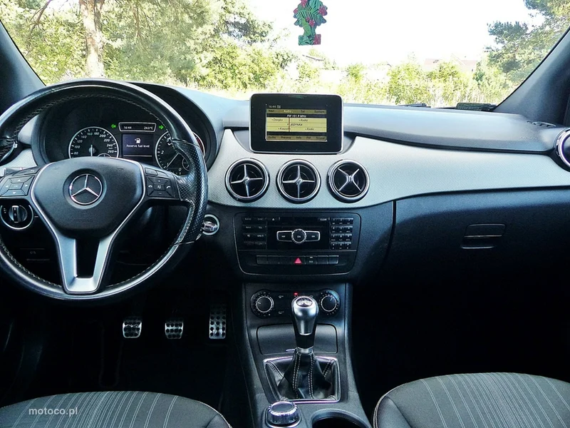 Mercedes-Benz Klasa B W246 B 180 36
