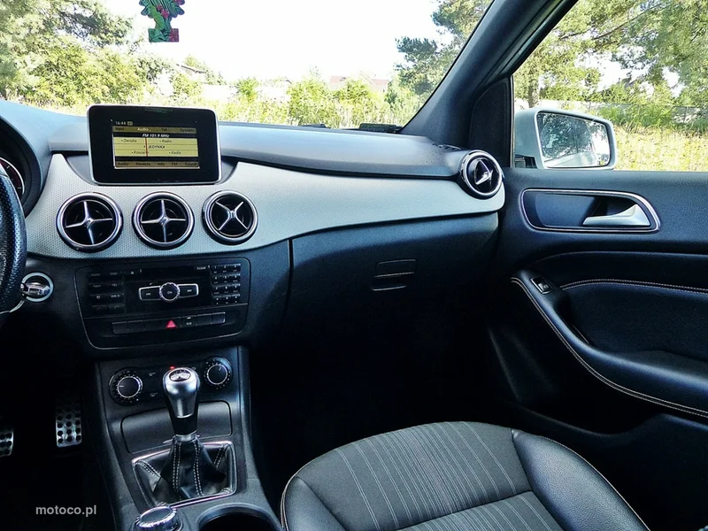 Mercedes-Benz Klasa B W246 B 180 37